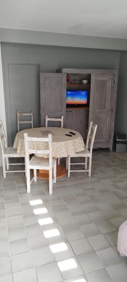 Studio Cosi Idealement Place Au Coeur De Ville Бурж Екстериор снимка